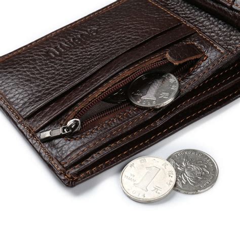 wallet with zip coin pocket.